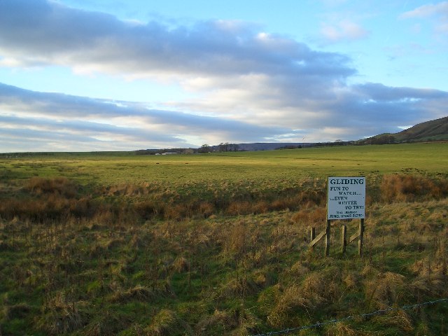 File:The Gliding club at Lower Cock Hill - geograph.org.uk - 112561.jpg