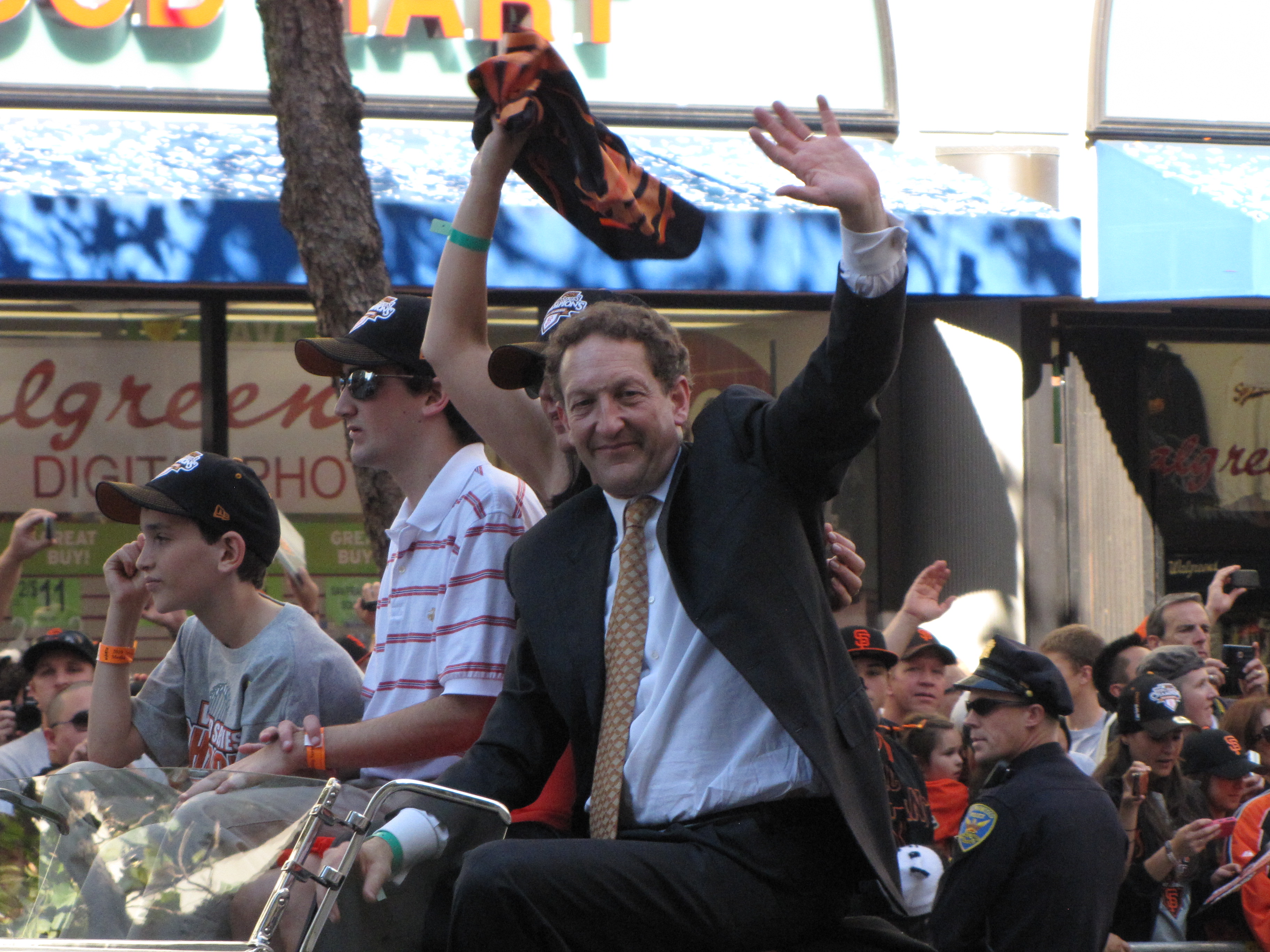 Giants' 'north star' guides roster-building efforts, Larry Baer