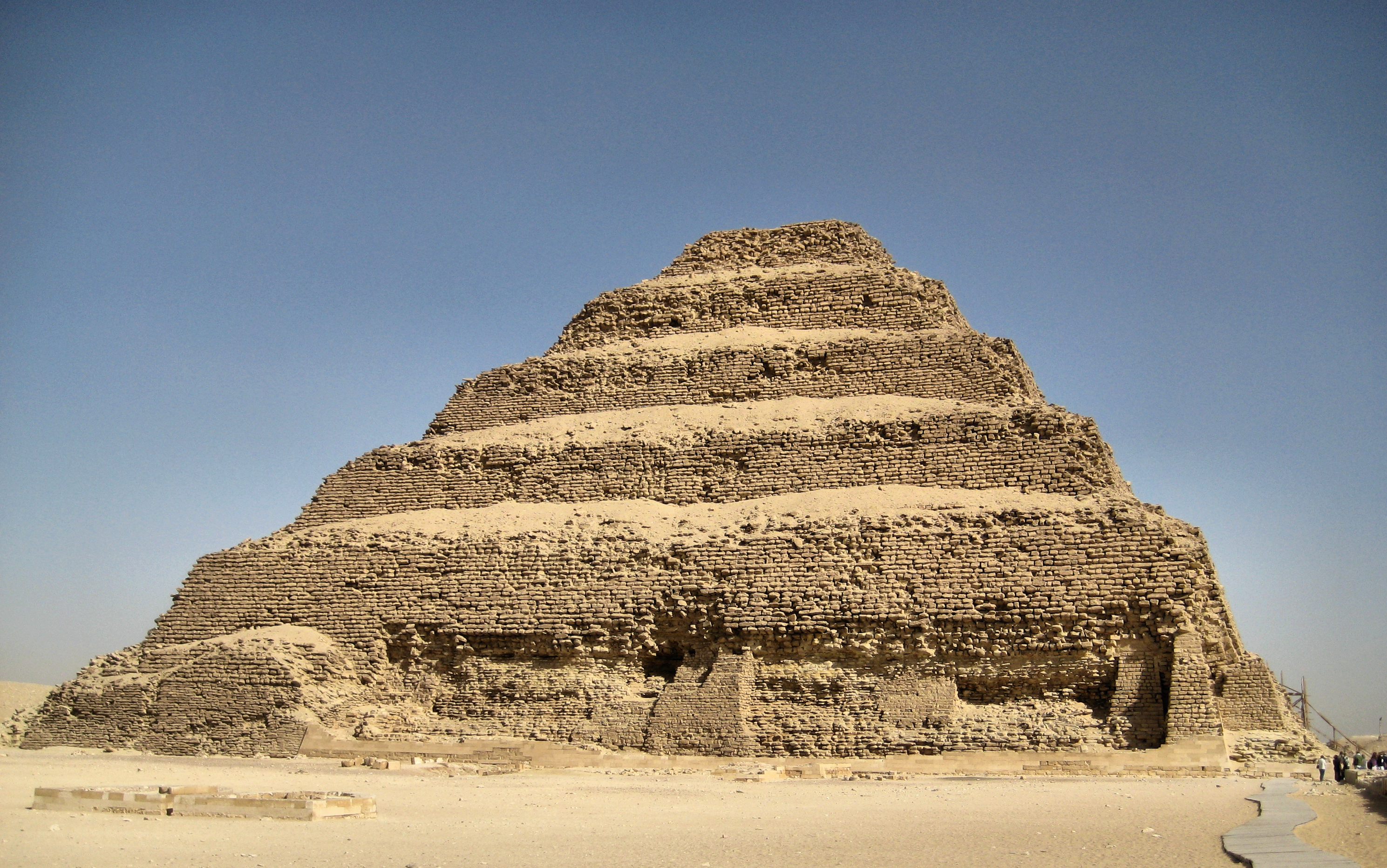 File:Zoser Pyramid (2347235367).jpg - 维基百科，自由的百科全书