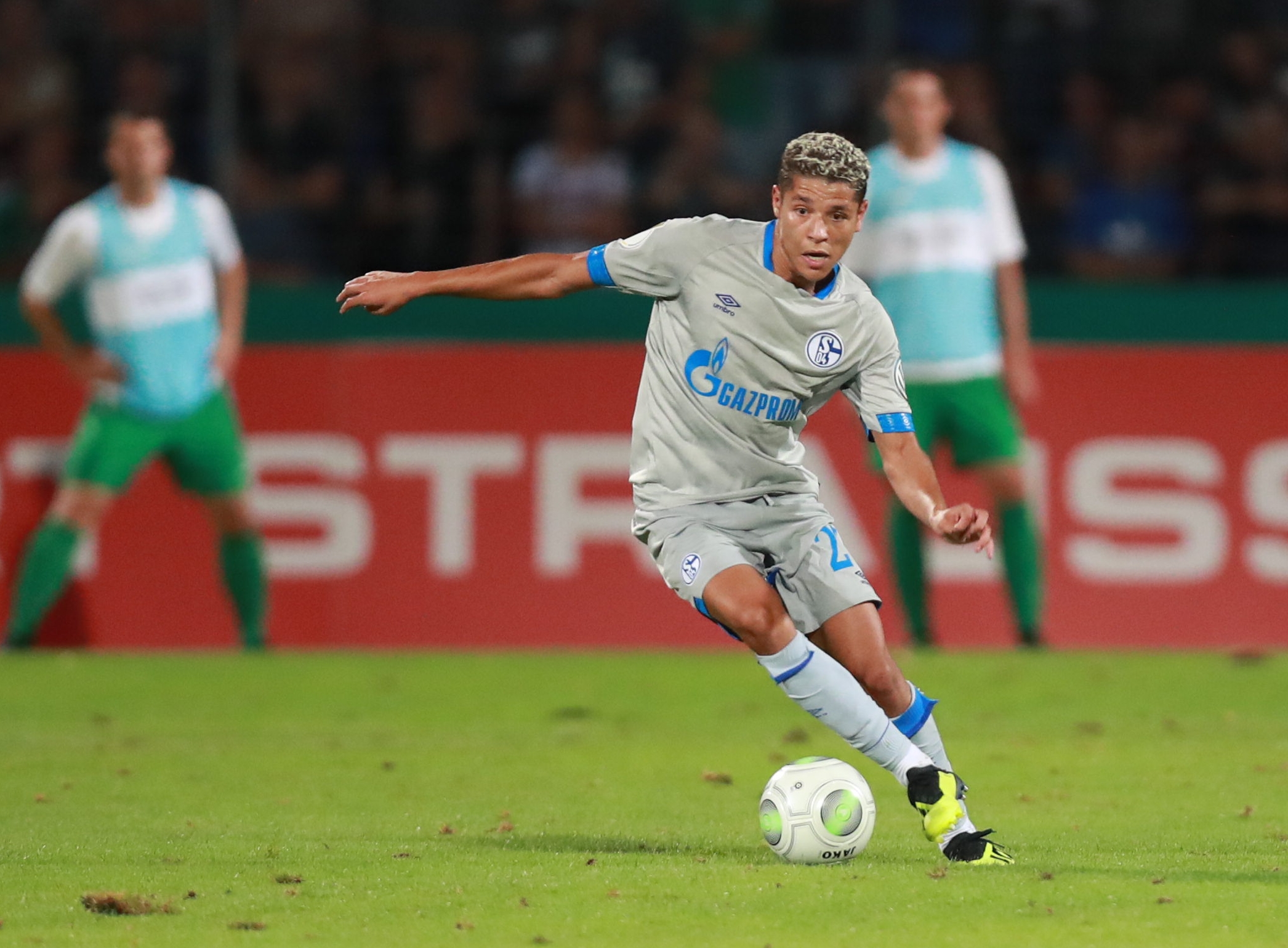 File:2018-08-17 1. FC Schweinfurt 05 vs. FC Schalke 04 (DFB-Pokal) by Sandro Hal