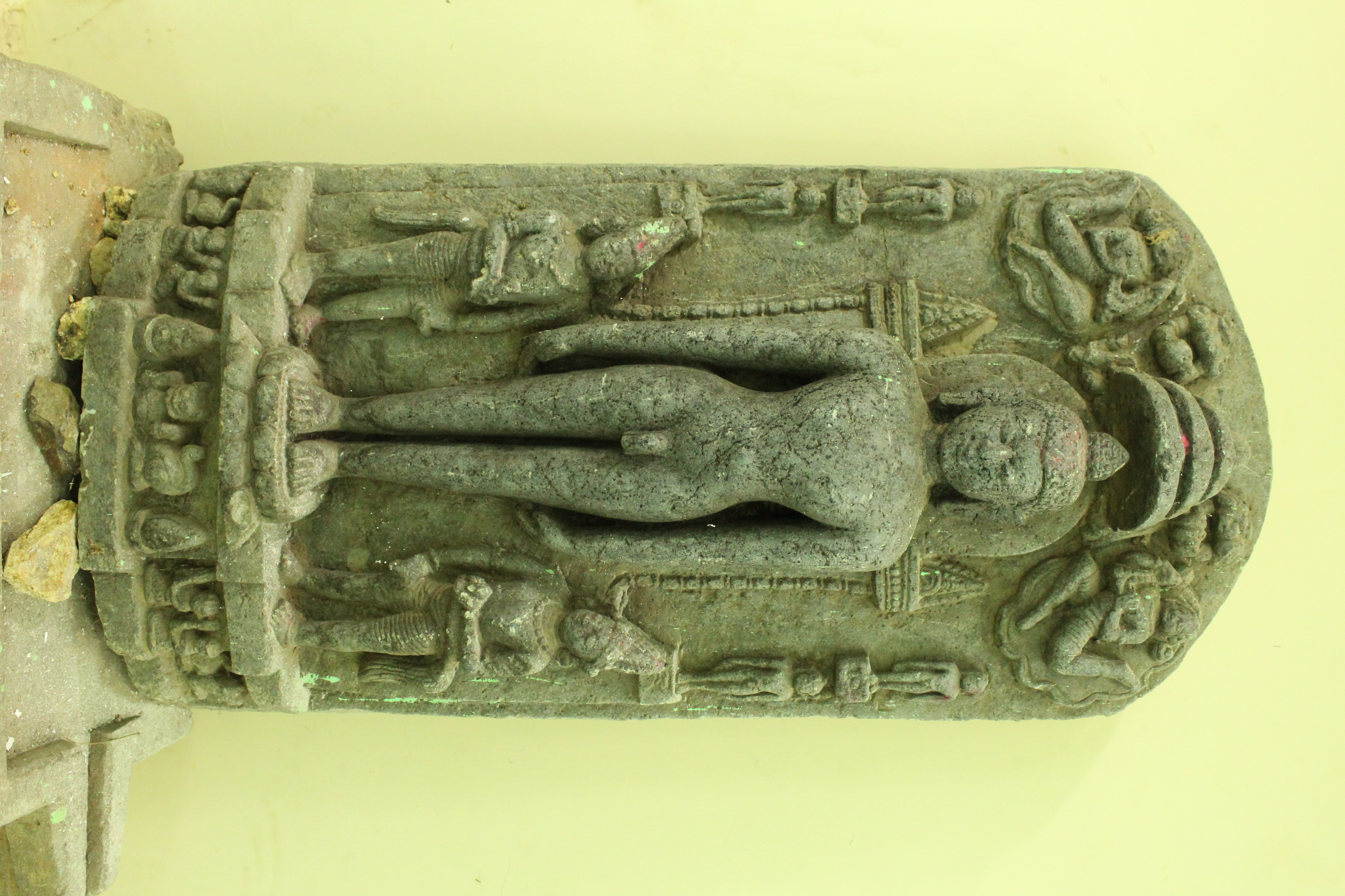 File:Gupti Dham - Mahavira Statue.jpg - Wikimedia Commons