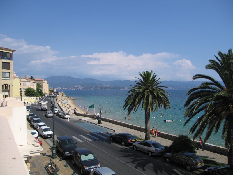 File:Ajaccio Plage.jpg