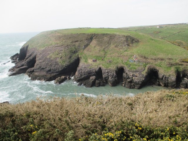 File:Cliff Footpath - geograph.org.uk - 3953513.jpg