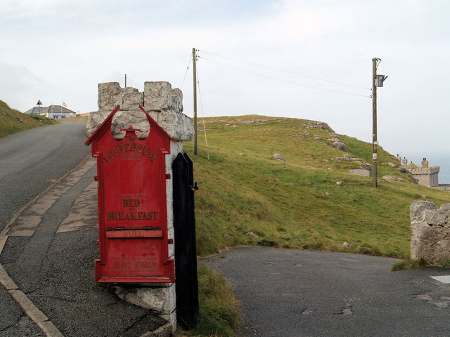 File:Full - geograph.org.uk - 580452.jpg