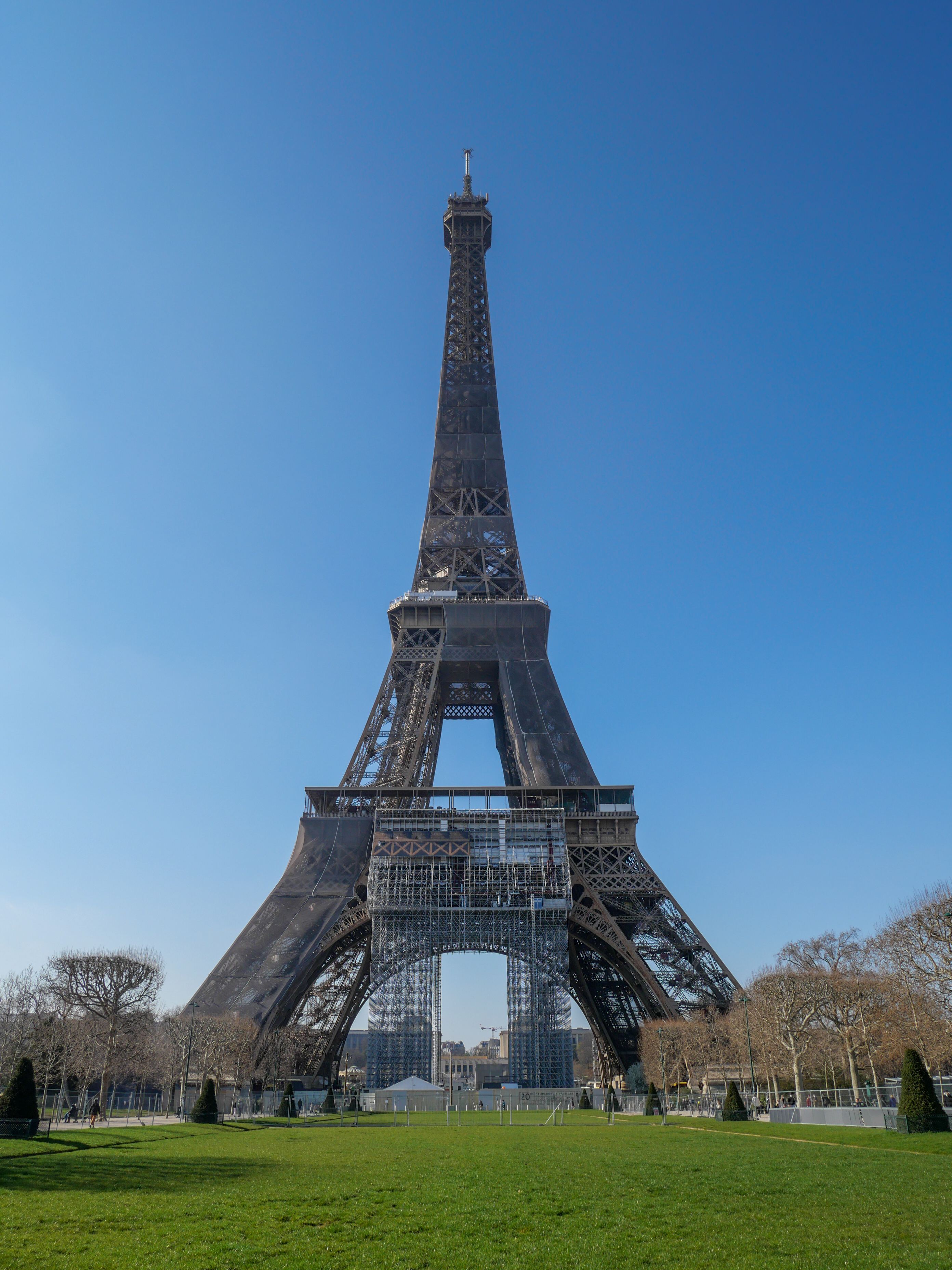 La Tour Eiffel, Classics