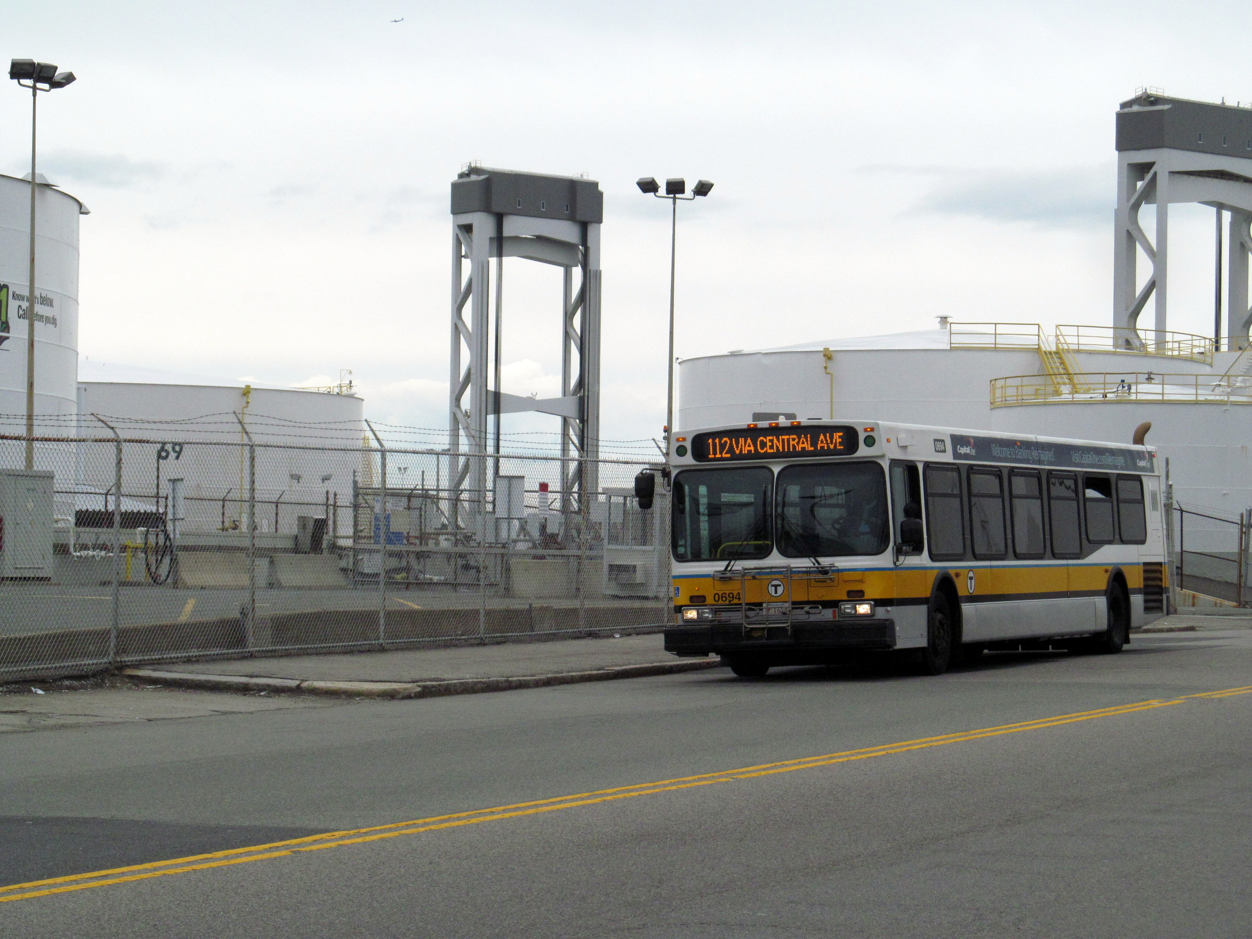 File Mbta Route 112 Bus On Chelsea Street June 2017 Jpg Wikimedia Commons