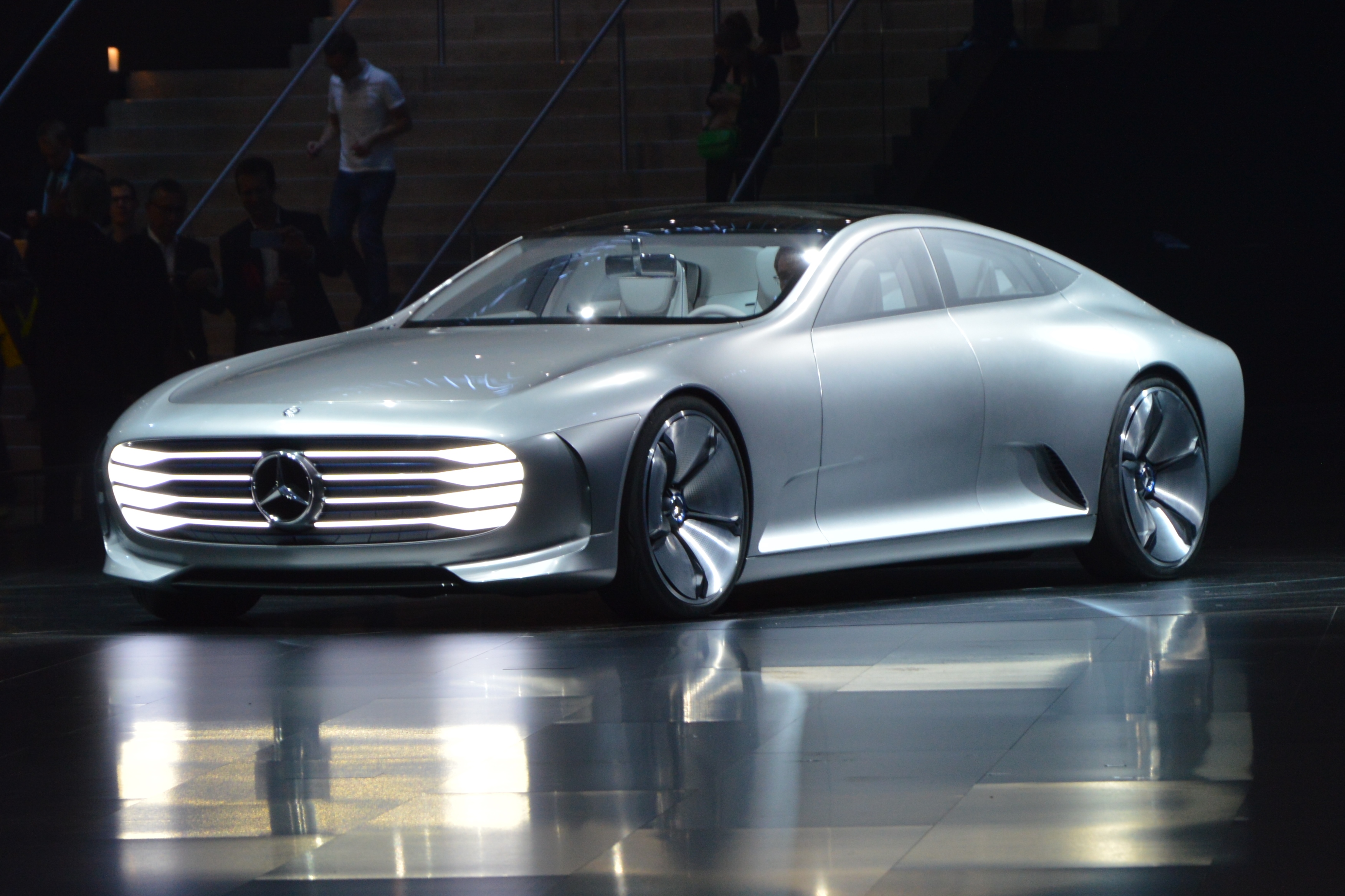 Mercedes-Benz Concept IAA — Википедия