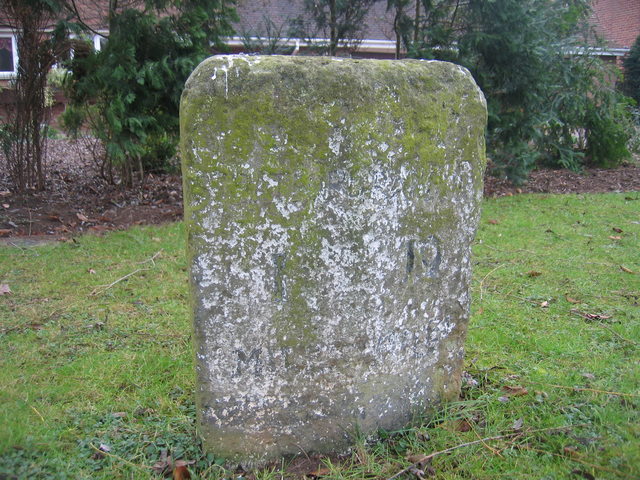 File:Milestone on the Banbury Road - geograph.org.uk - 118554.jpg