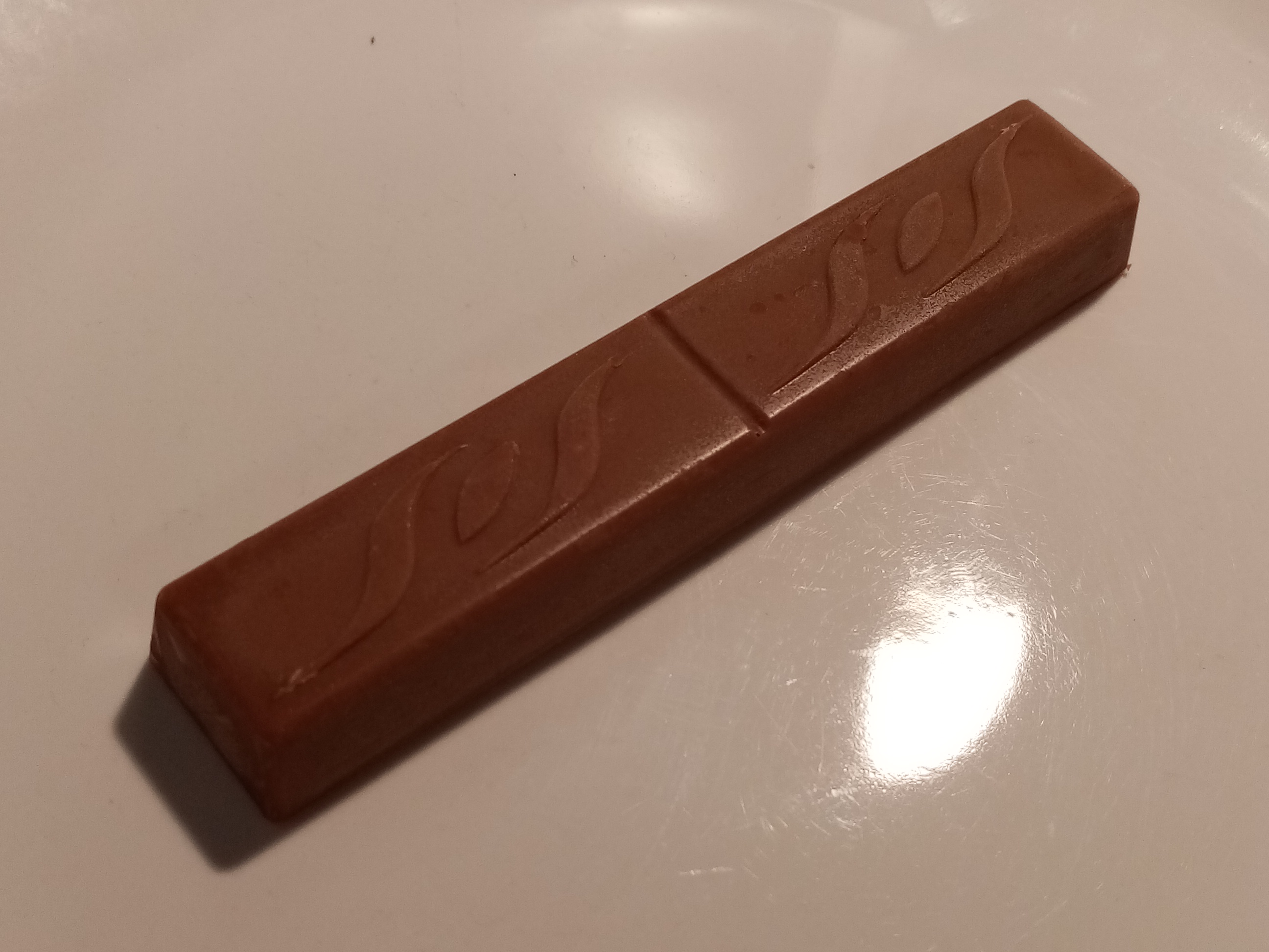 Milk_chocolate_bar_from_Poland_%283%29.jpg