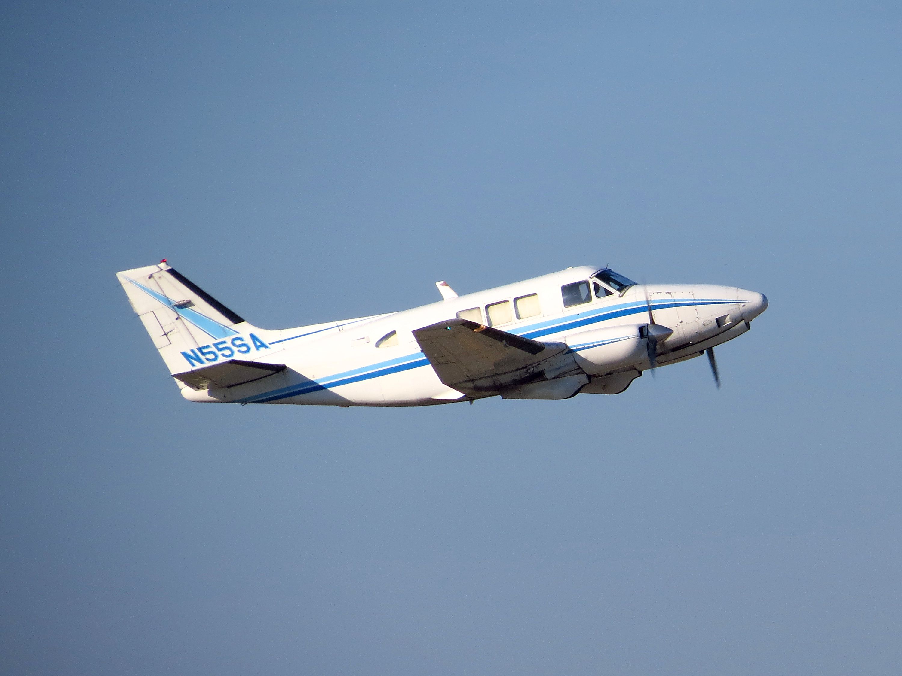 Beechcraft Queen Air Wikipedia