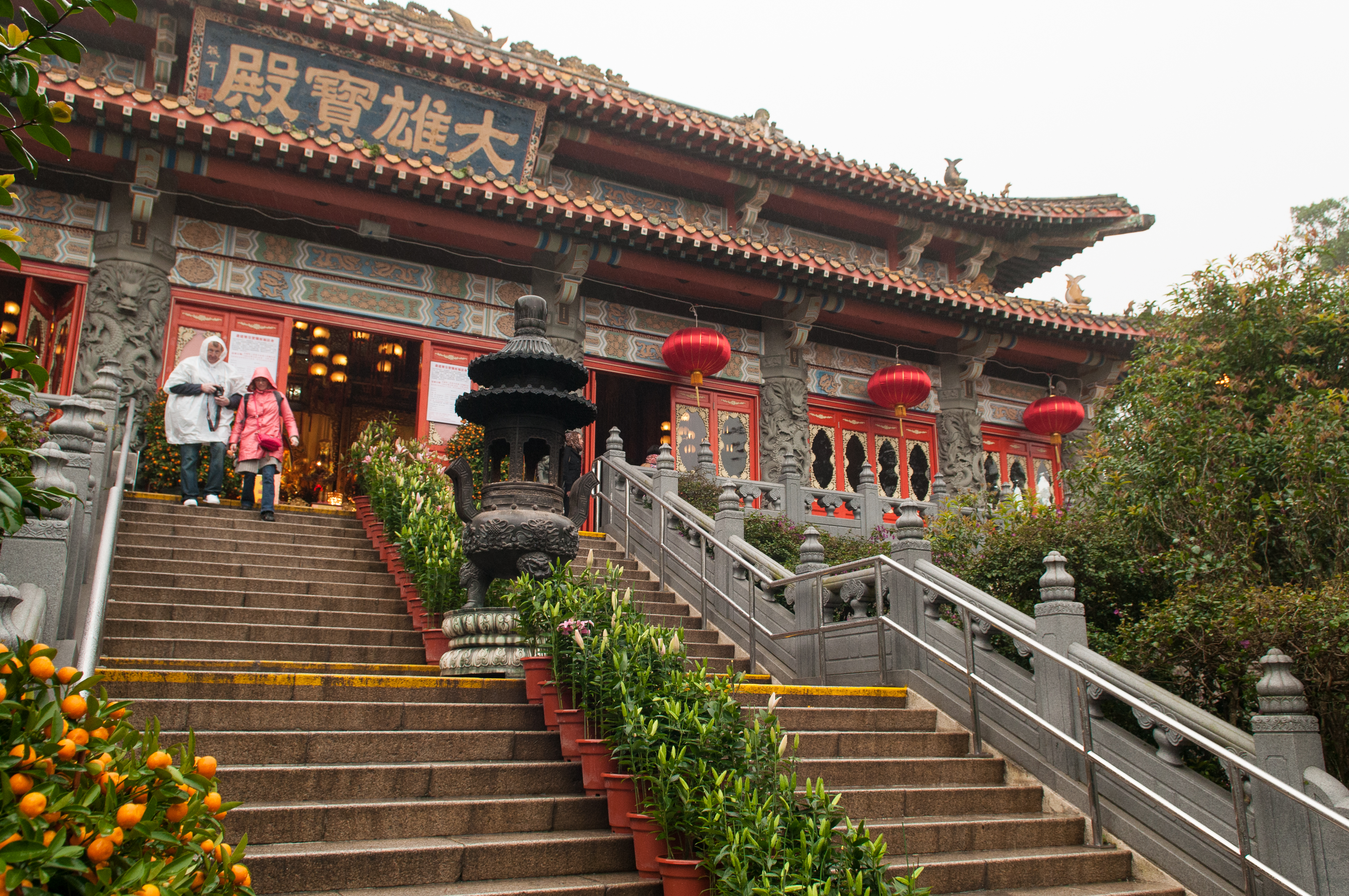 Hasil gambar untuk Po Lin Monastery