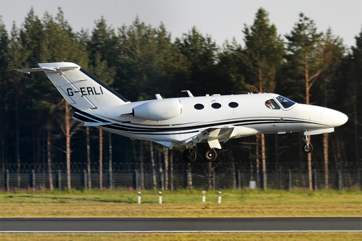 Cessna 510 Citation Mustang. Private g