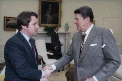 Smith with President Ronald Reagan in 1985