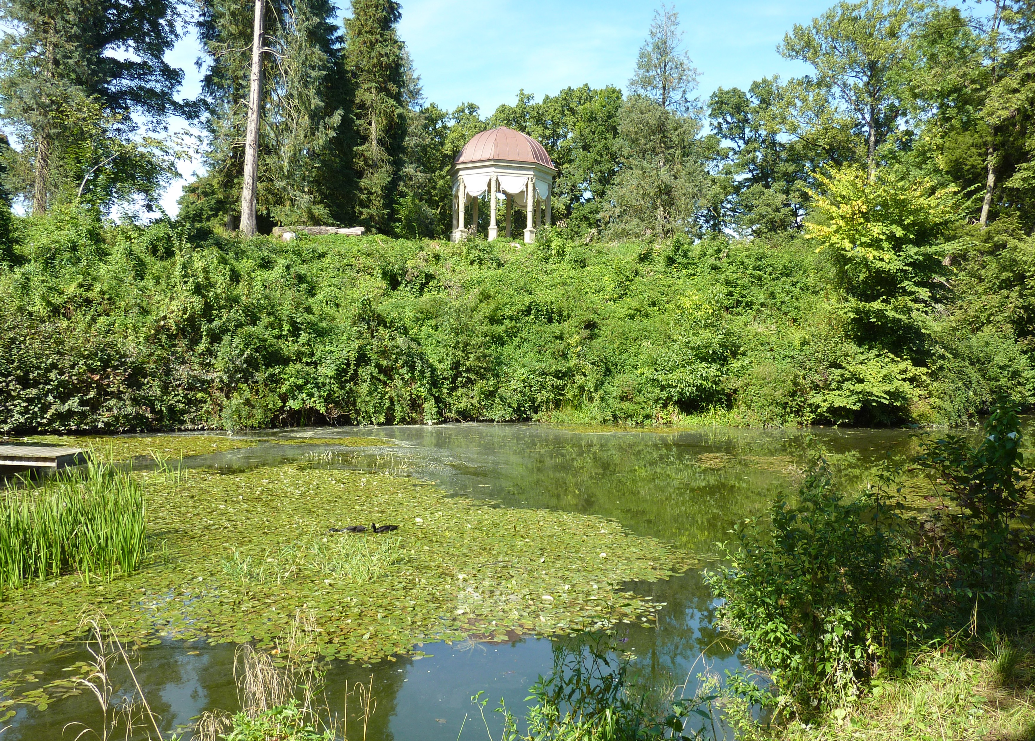 Monopteros im Schacky Park bei Dießen am Ammersee