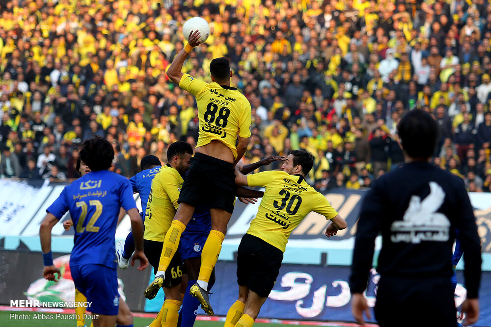 File:Sepahan FC vs Esteghlal FC, 30 November 2019 - 74.jpg - Wikimedia  Commons