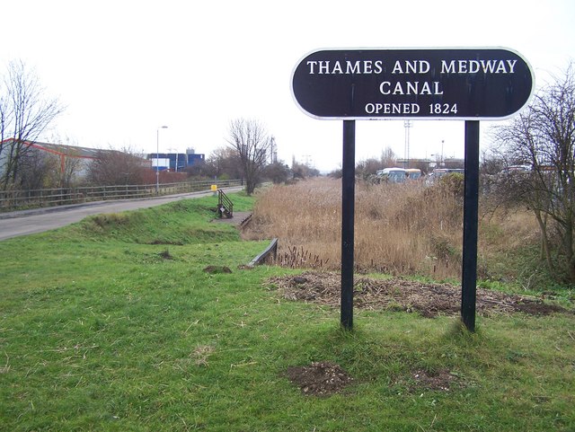 Thames and Medway Canal - geograph.org.uk - 1095701