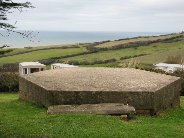 File:Wartime pillbox by Swyre caravan site - geograph.org.uk - 1086510.jpg