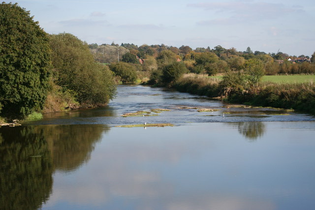 File:Weir on the River Stour, Cowgrove - geograph.org.uk - 1591507.jpg