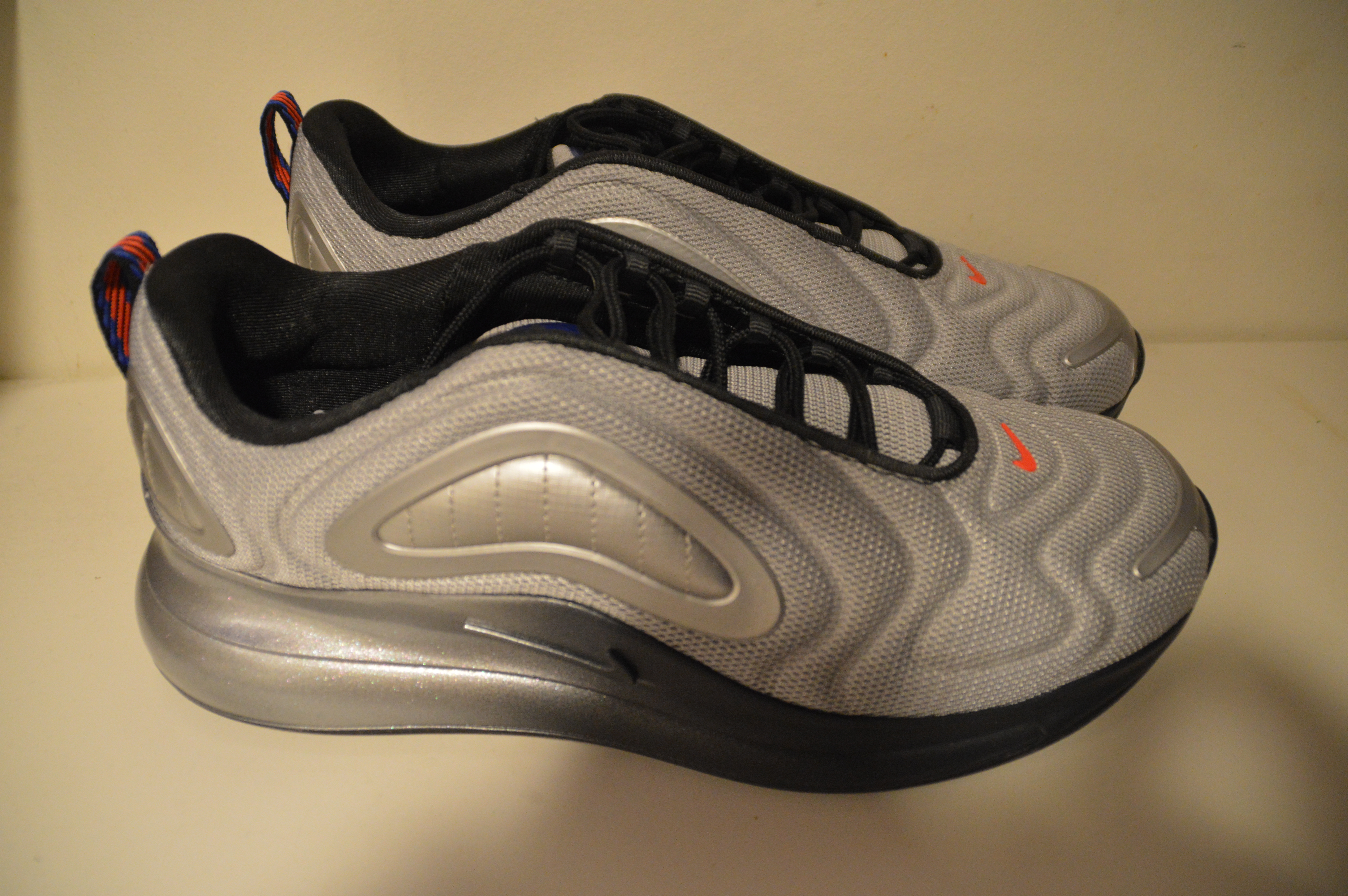 File:A pair of Nike Air Max 720.jpg - Wikimedia Commons