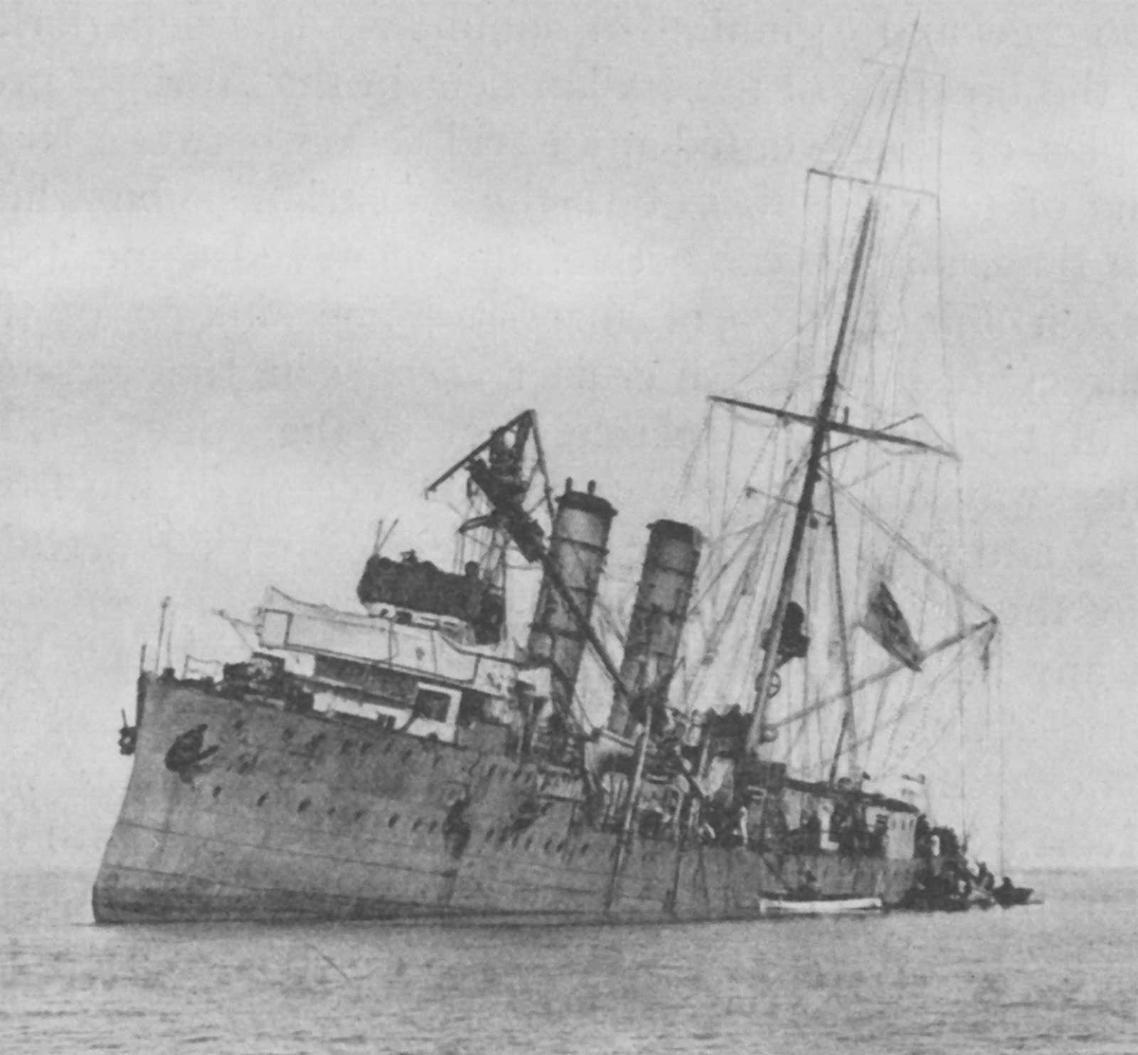 [WWI] Guerre Navale Albatross_beached