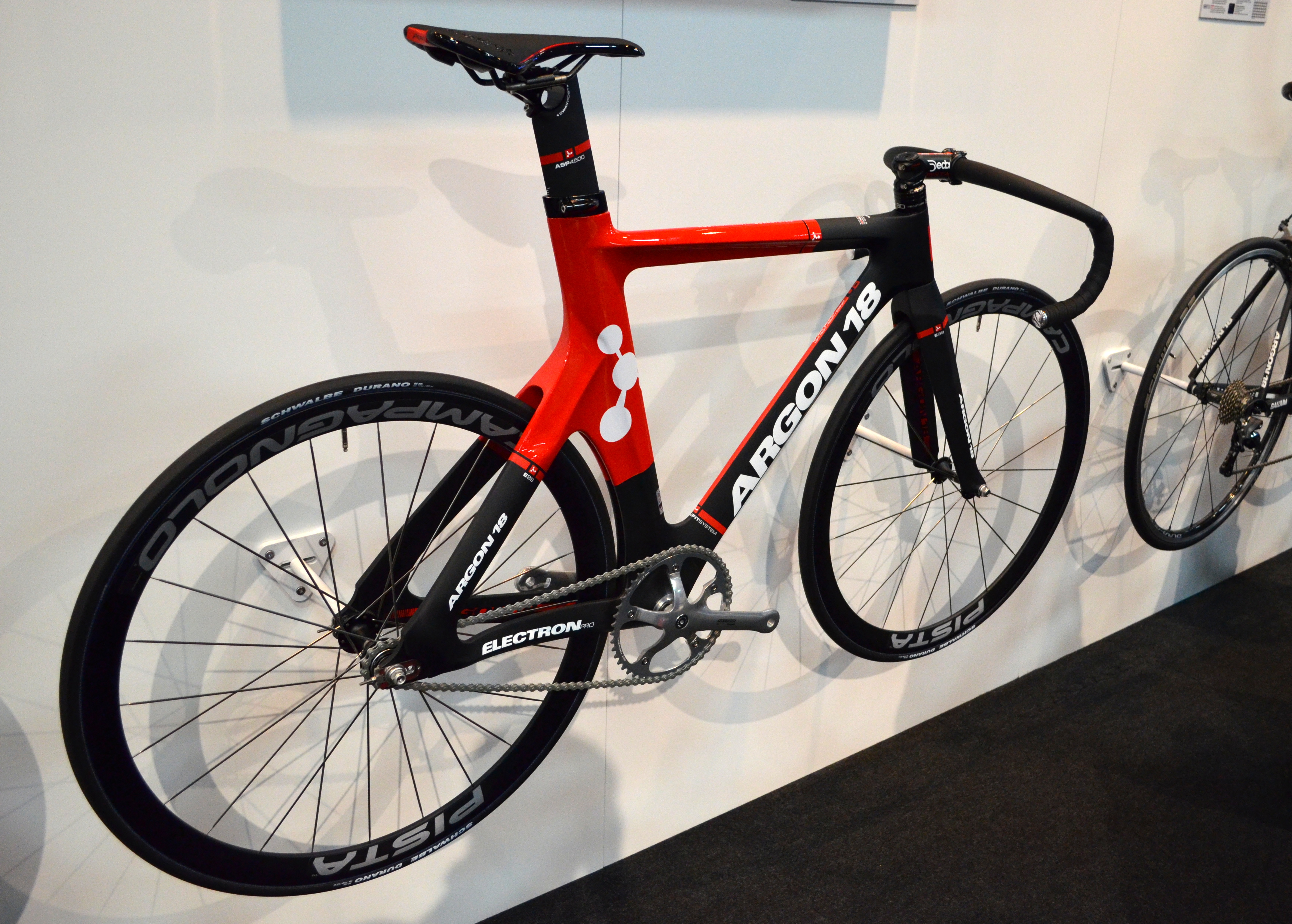 argon 18 track bike