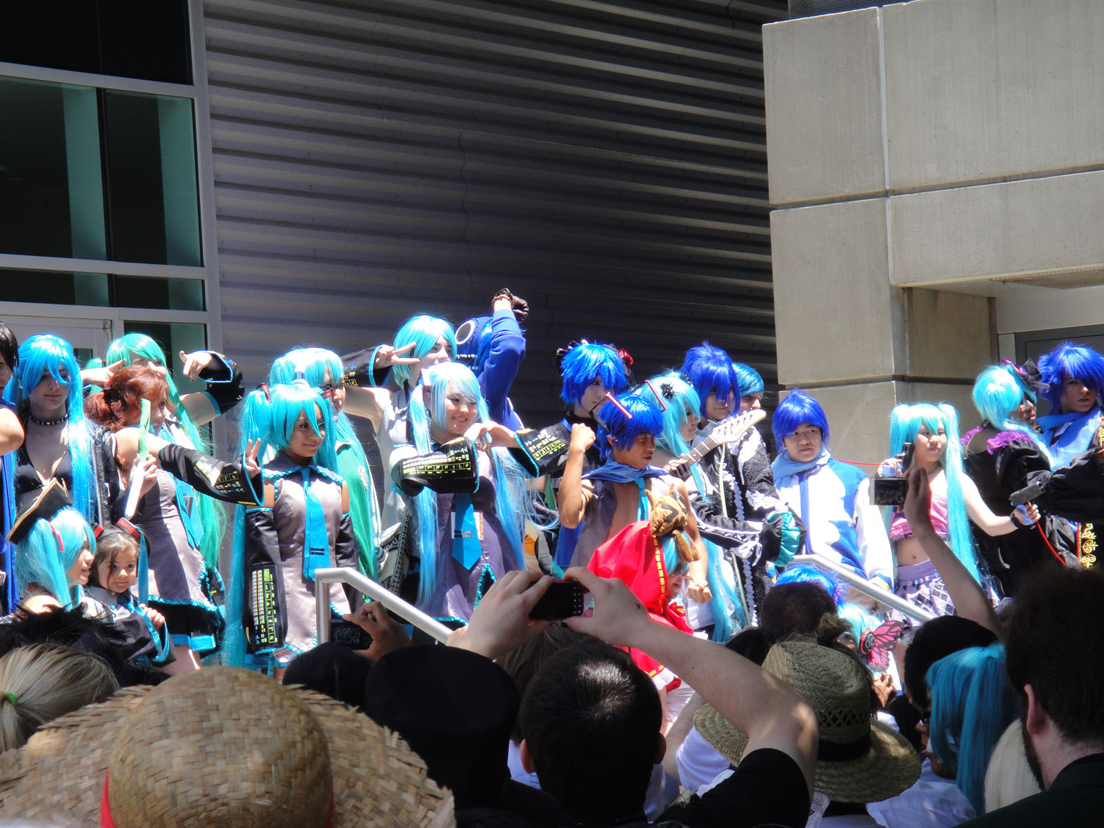 Anime Expo Hours 2014