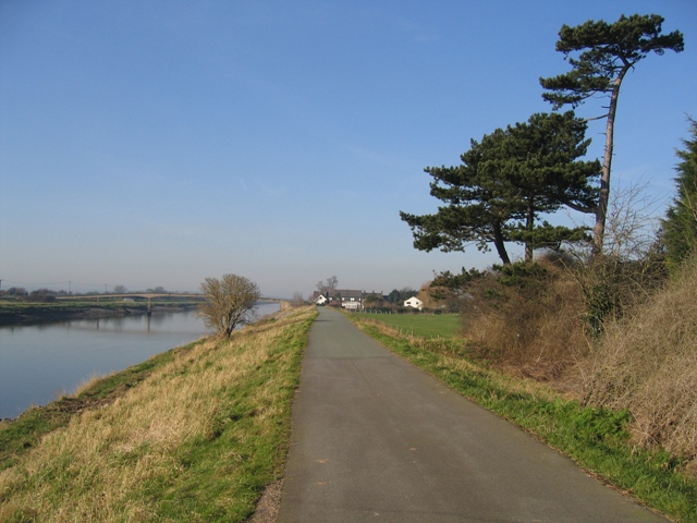 File:Cycleway to Higher Ferry - geograph.org.uk - 687061.jpg
