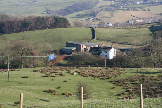 File:Higher Buck Clough - geograph.org.uk - 687726.jpg