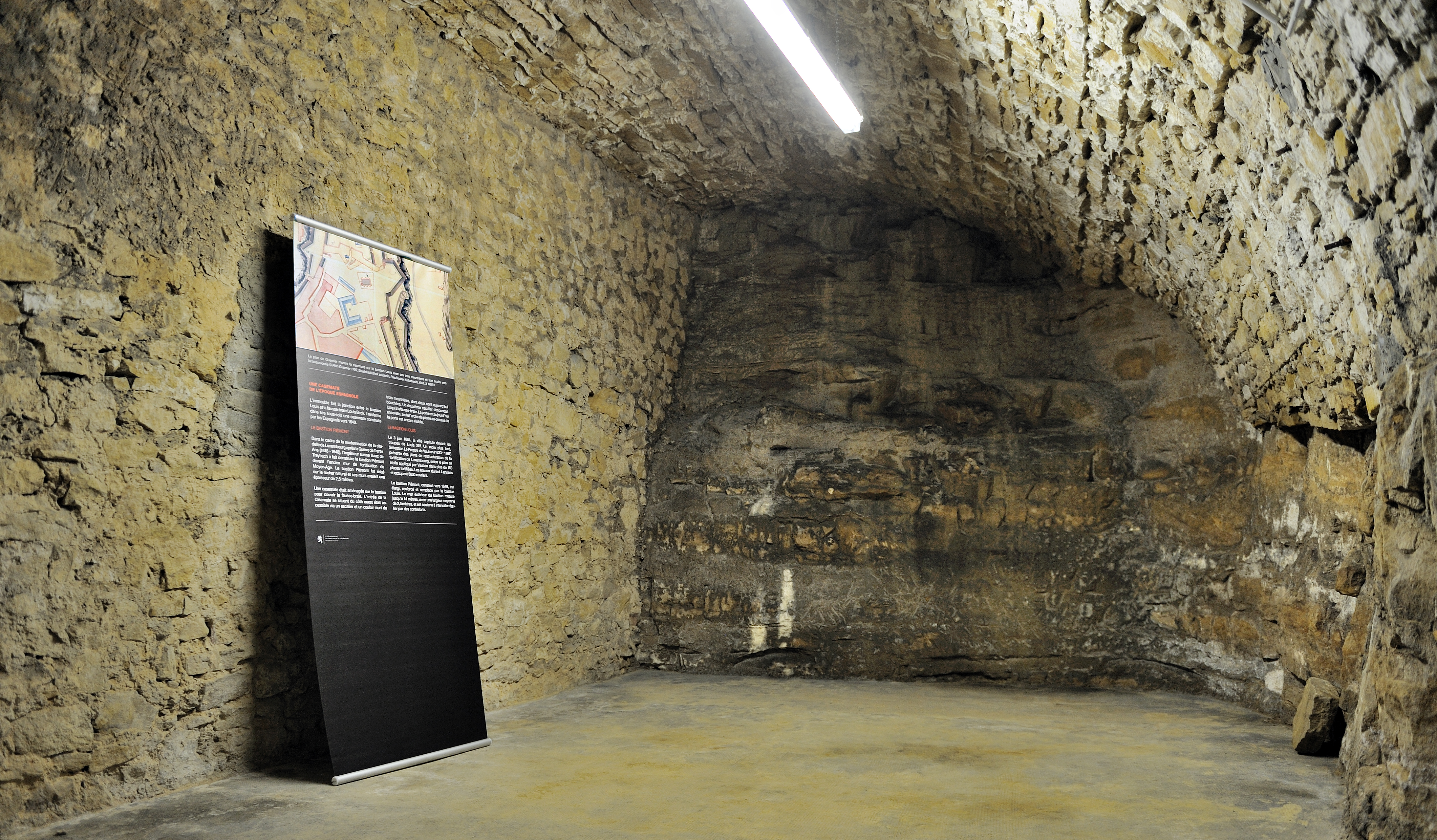 File:Luxemb Hotel Terres Rouges casemate 1640.jpg - Wikimedia Commons