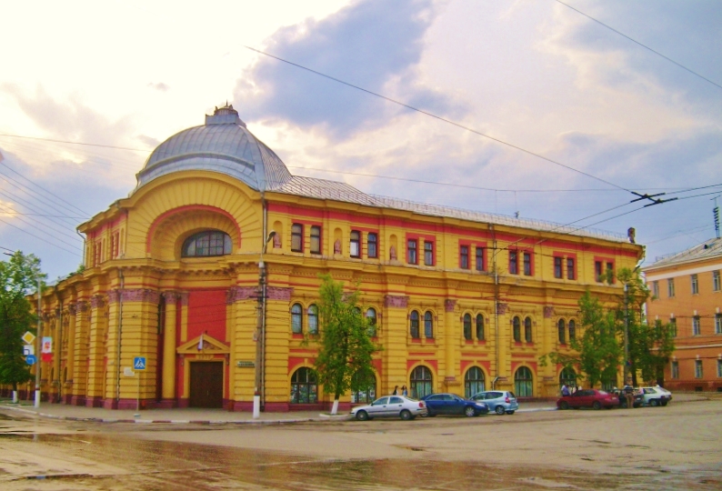 Дворцы тулы. Дворец пионеров Тула. Здание городской Думы Тула. Тула дворец труда. Дворец пионеров Тула официальный сайт.