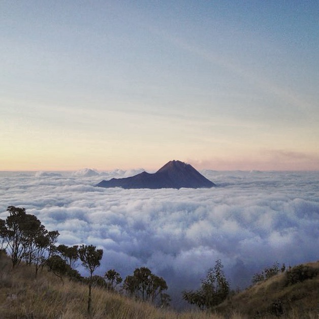 File Pemandangan Gunung Merapi Dari Gunung Merbabu Jpg