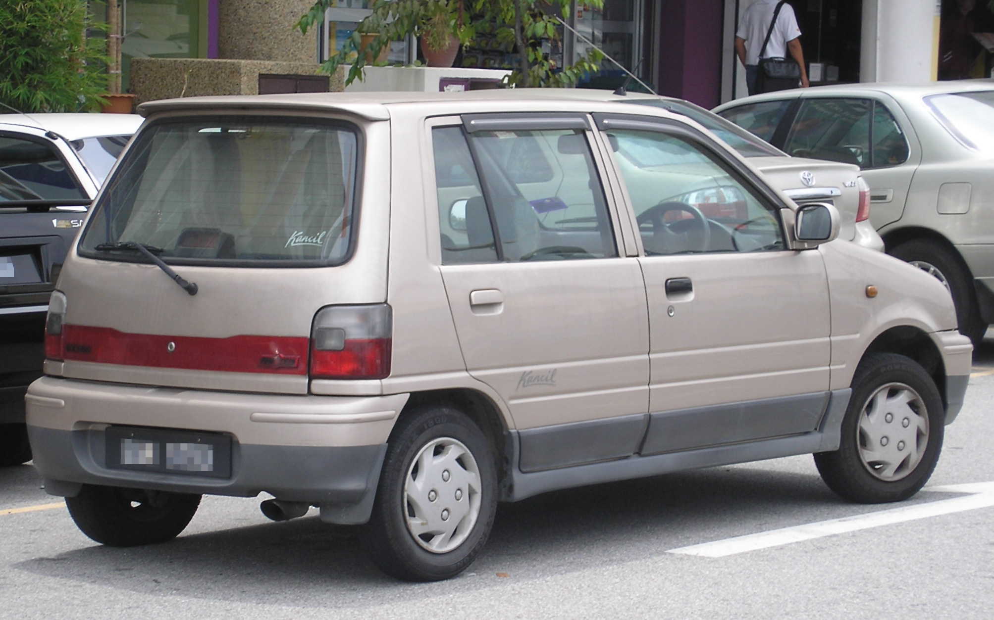 File:Perodua Kancil (first generation, second facelift 