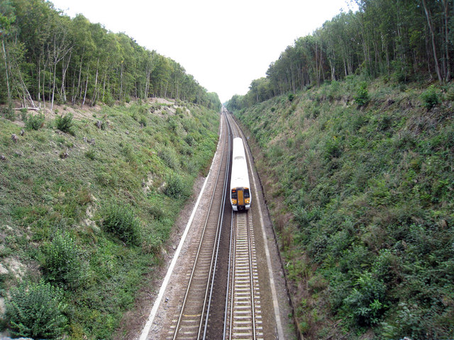 File:Railway, Paddock Wood to Tonbridge - geograph.org.uk - 1165677.jpg