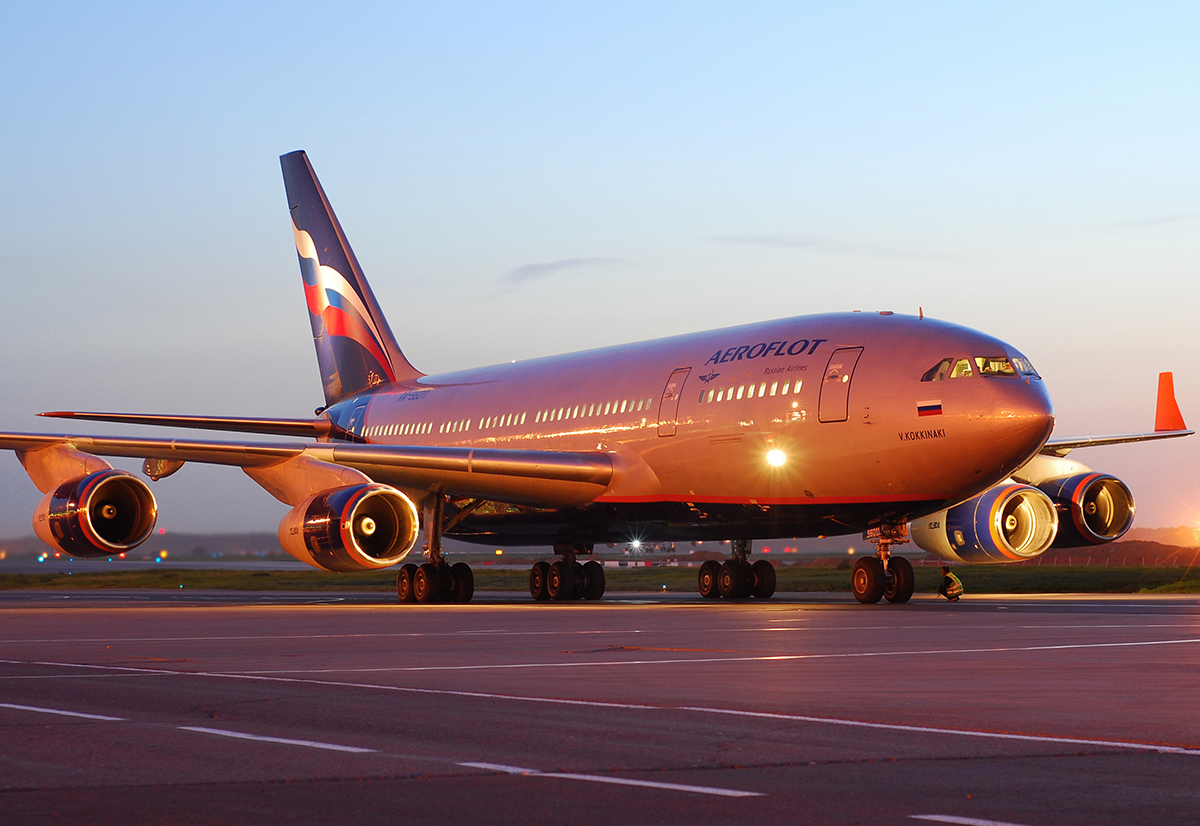 File:"Aeroflot" IL-96 RA-96011 (3368459654).jpg ...