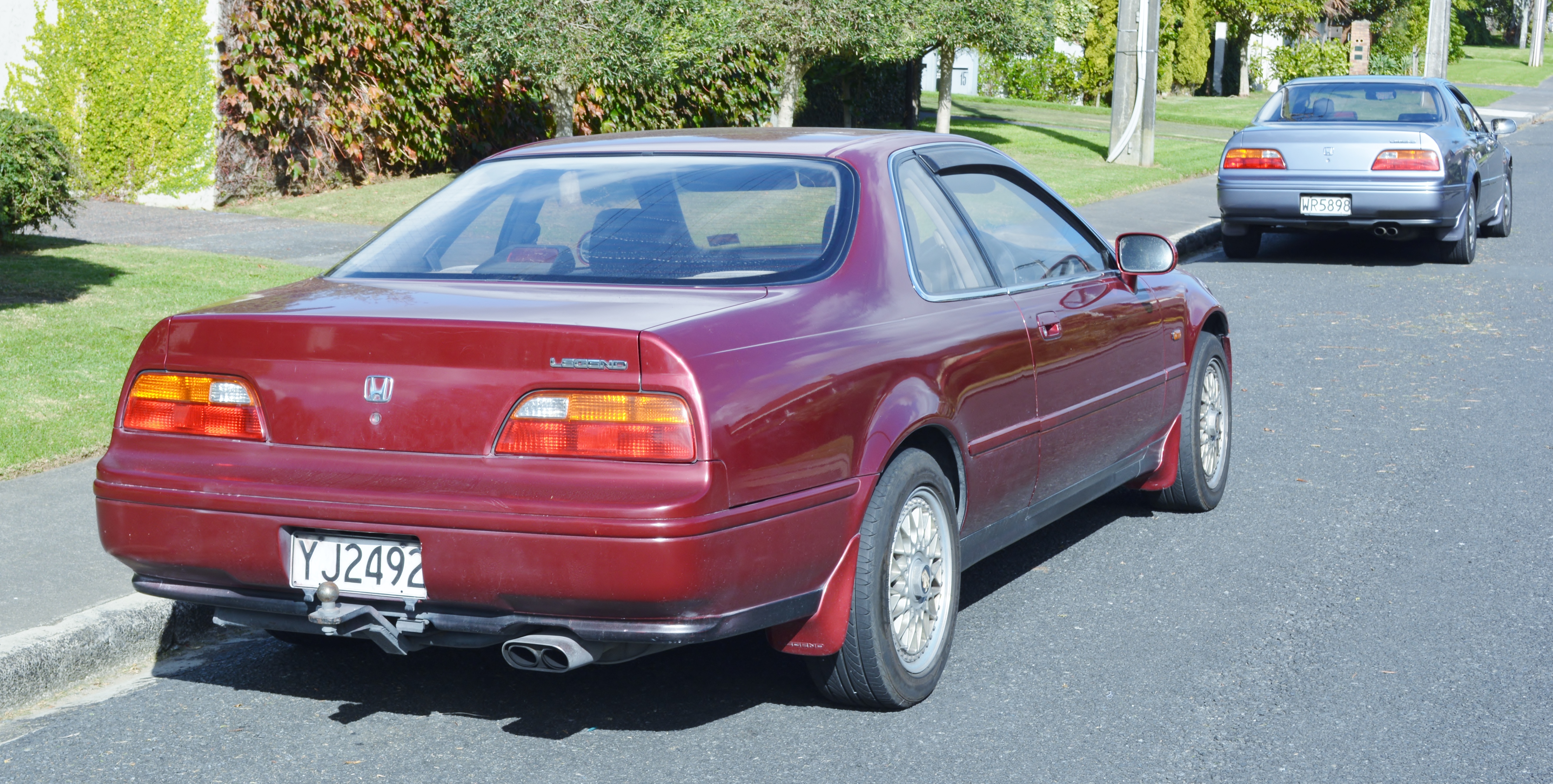 File:1992 & 1991 Honda Legend Coupe's (14041457230).jpg - Wikimedia Commons