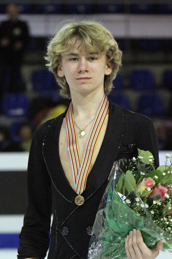 File:2010 Junior Worlds Men - Artur GACHINSKI - Bronze Medal - 2565A.jpg