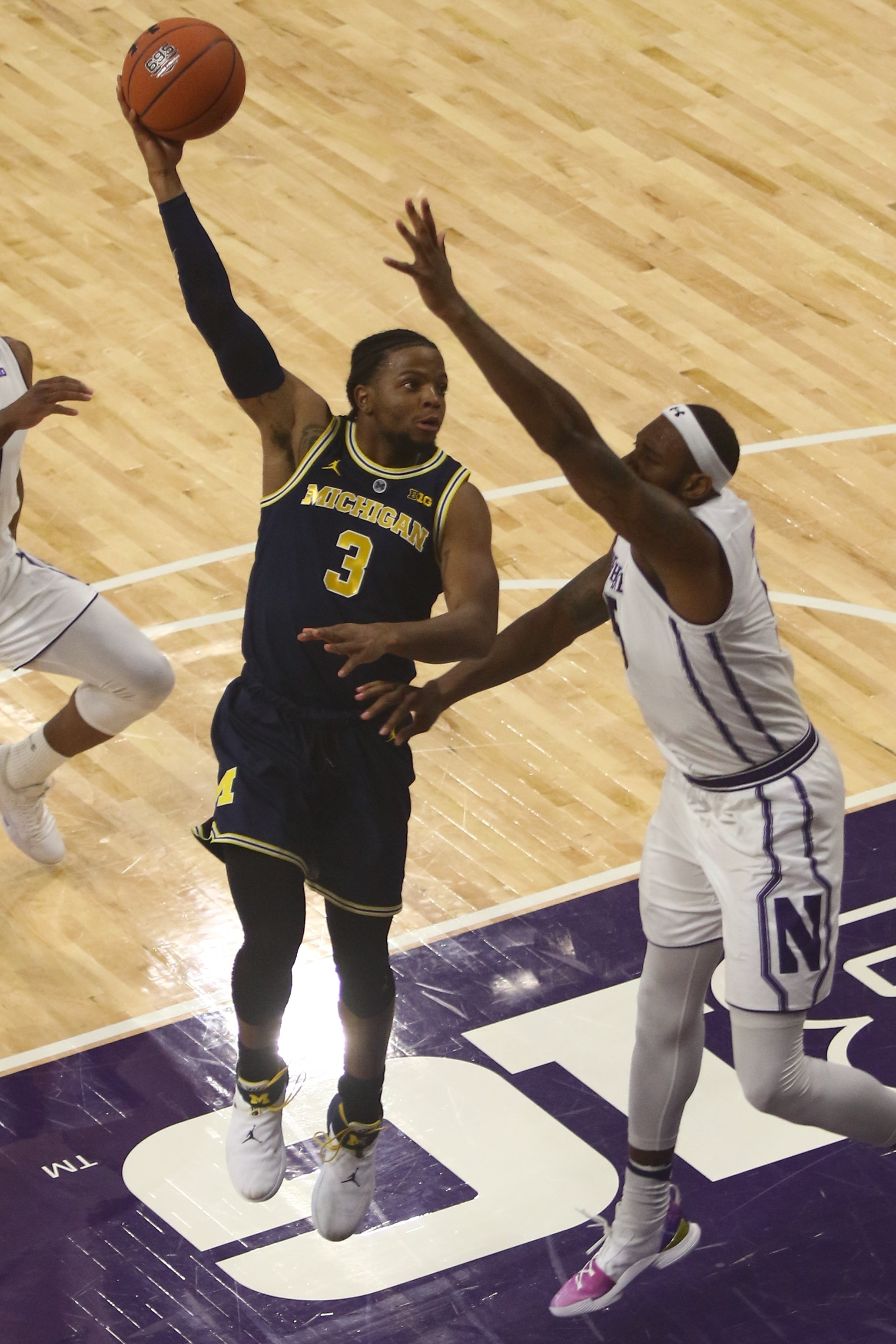 20181204_Zavier_Simpson_at_UM-NW_game_%288%29.jpg