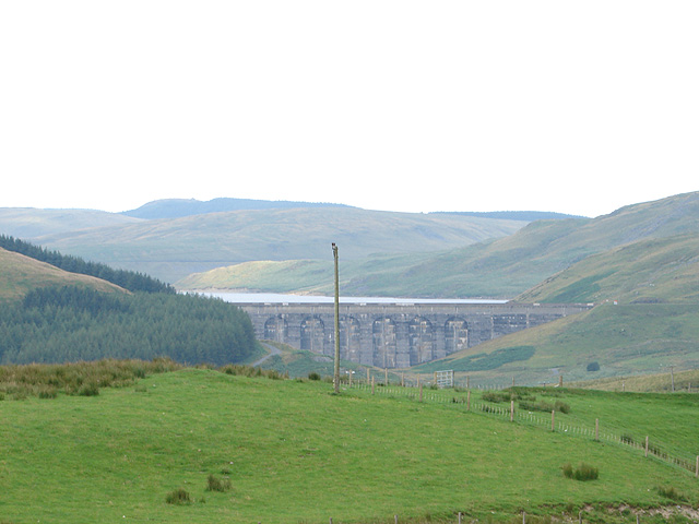 File:A view towards Dinas Reservoir - geograph.org.uk - 926865.jpg