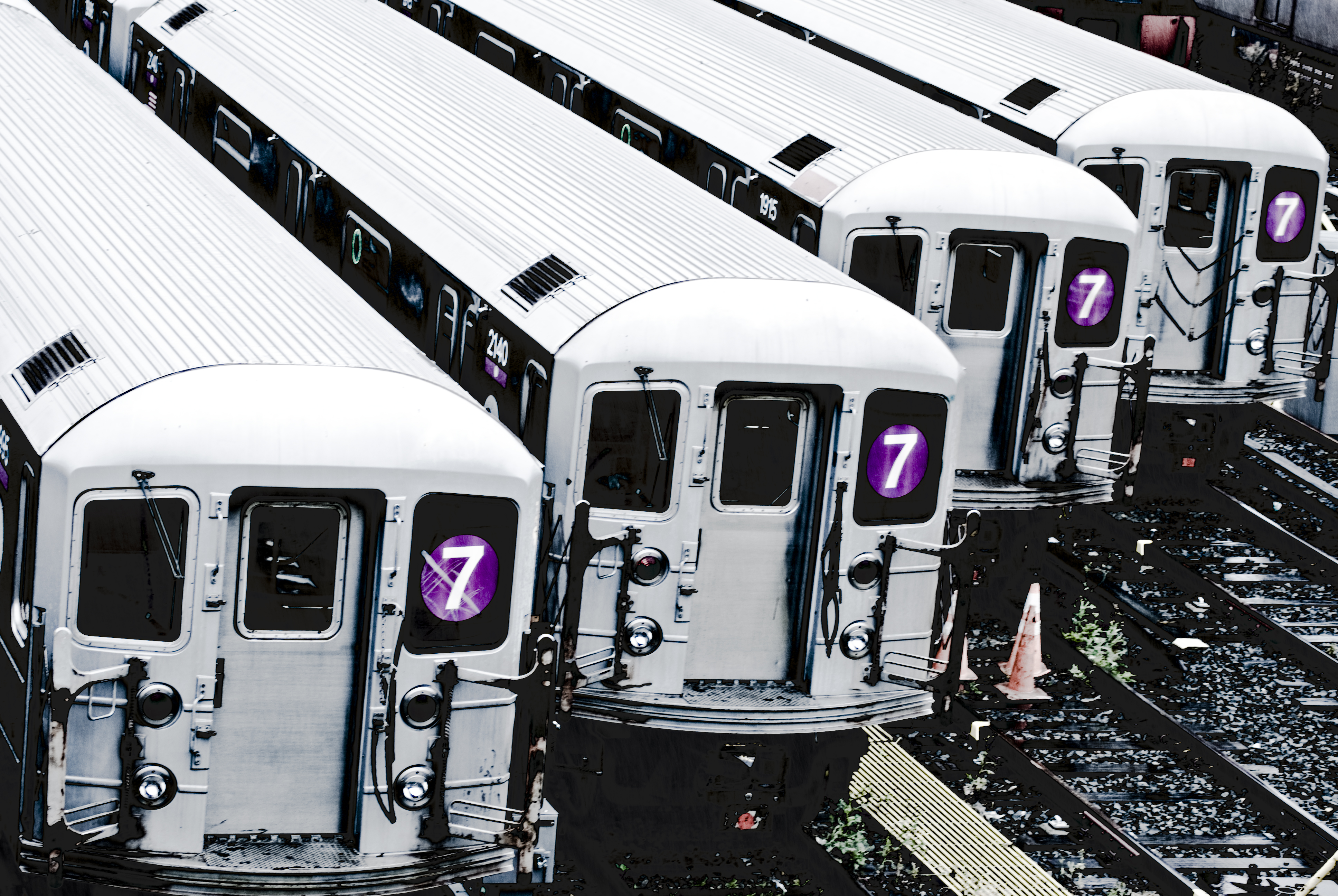Семь поезд. Belus 07 Train. New York City Subway s Train (to Franklin Ave) Front view.