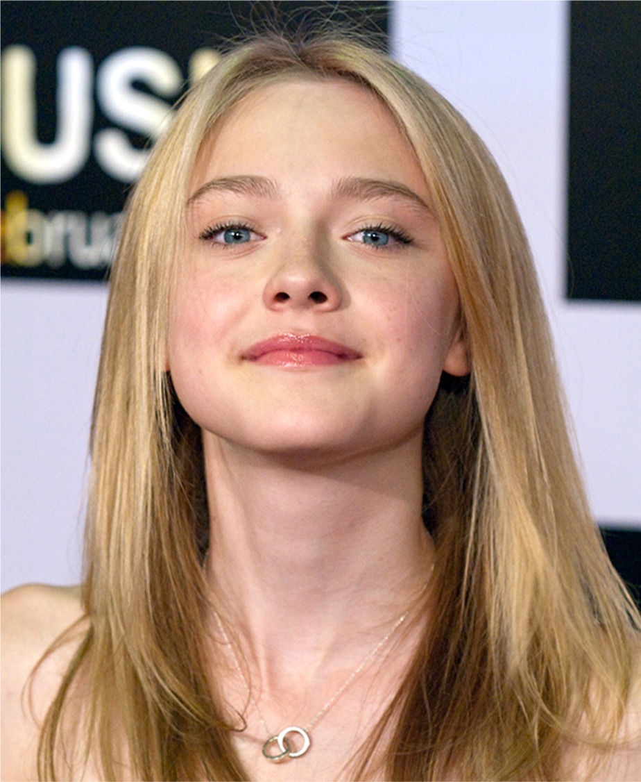 File Dakota Fanning Cropped 2009 Wikimedia Commons