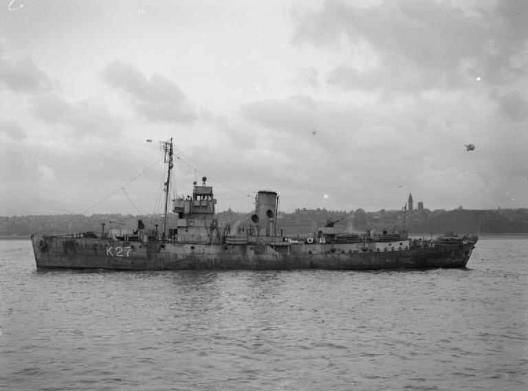 File:HMS Honeysuckle IWM A 6087.jpg