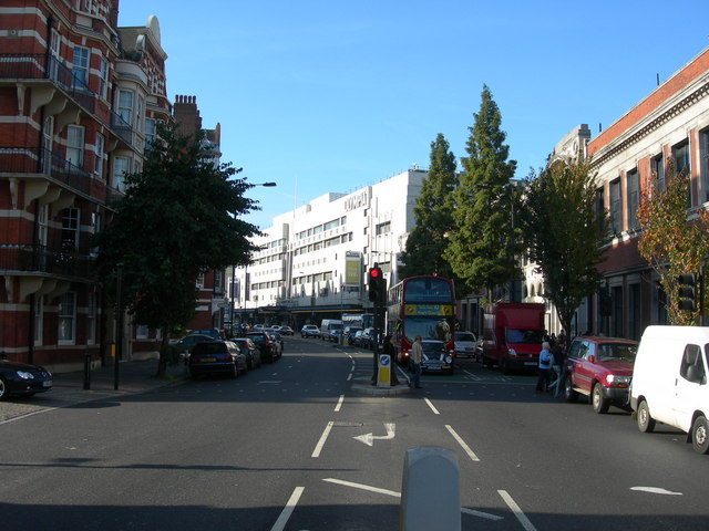 File:Hammersmith Road, W14 - geograph.org.uk - 278935.jpg