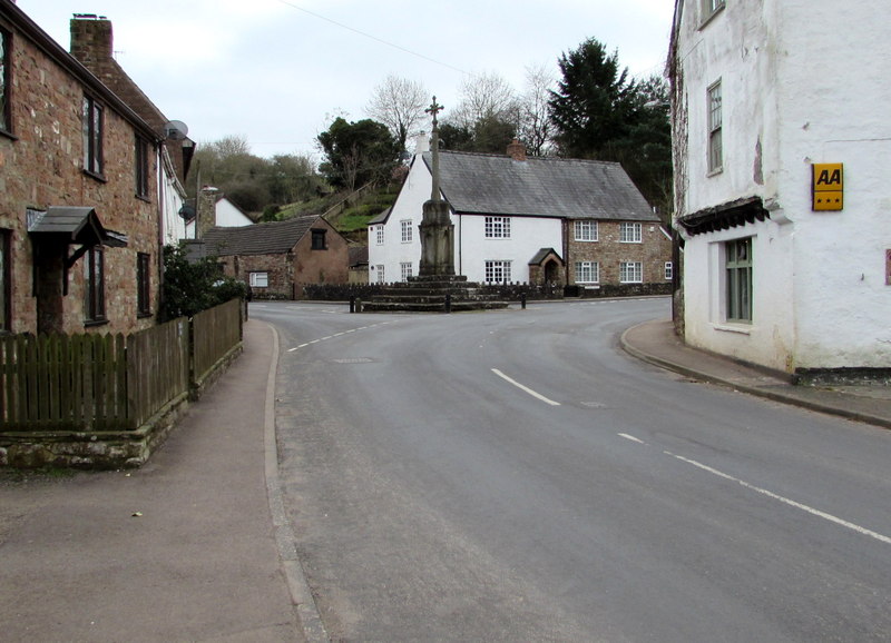 File:Junction Cross in Clearwell - geograph.org.uk - 4518268.jpg