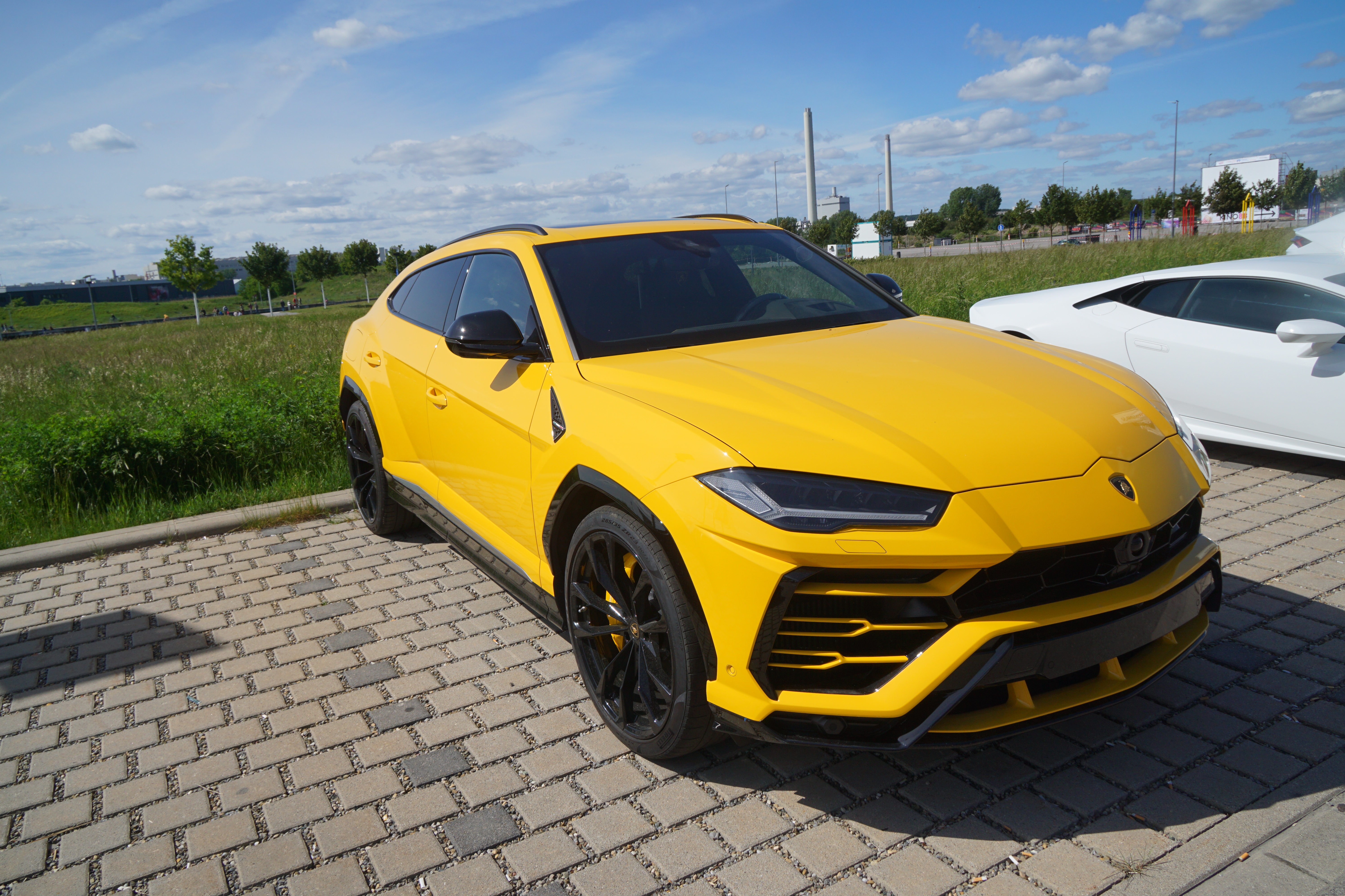 Lamborghini Urus - Wikipedia