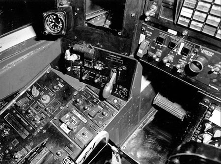 File:Lockheed F-117A Cockpit 061006-F-1234S-014.jpg ...