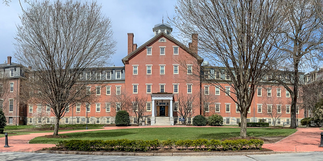 Brown school. Middle House. Browning School.