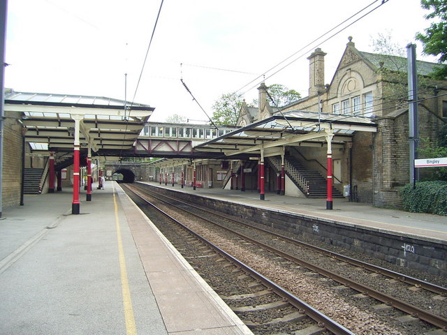 File:Railway Station. (facing south) - geograph.org.uk - 414797.jpg