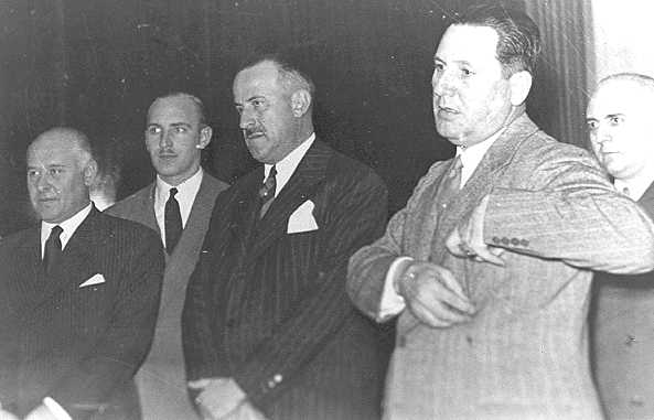 Rodolfo Freude and Perón.jpg