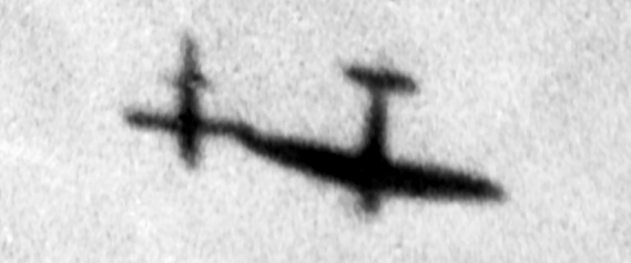 Fájl:Spitfire Tipping V-1 Flying Bomb.jpg