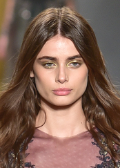 File:Taylor Marie Hill Reem Acra FW 15 Show (close-up).jpg